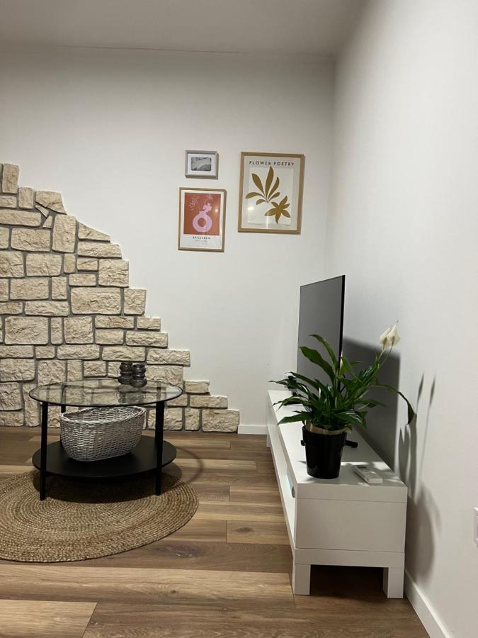 Cinderella Apartment With Free Parking Pula Luaran gambar